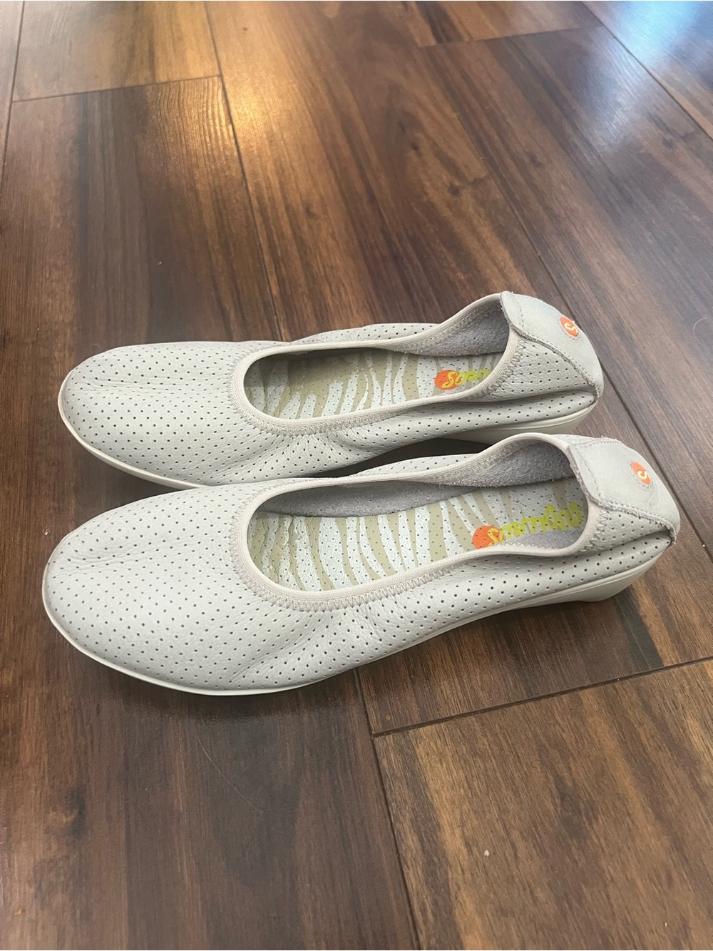 Softinos Grey Perforated Leather Ballet Flats – EU 38 - Picture 4 of 7